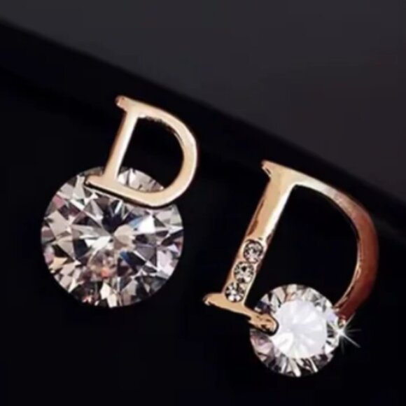 Asymmetrical Exquisite Earrings with Imitation Diamonds Shiny Women's Jewelry - Picture 6 of 6